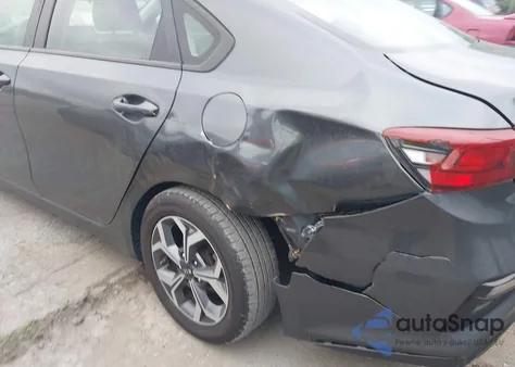 2019 Kia Forte Lxs z USA, uszkodzony, nr VIN 3KPF24AD9KE121732